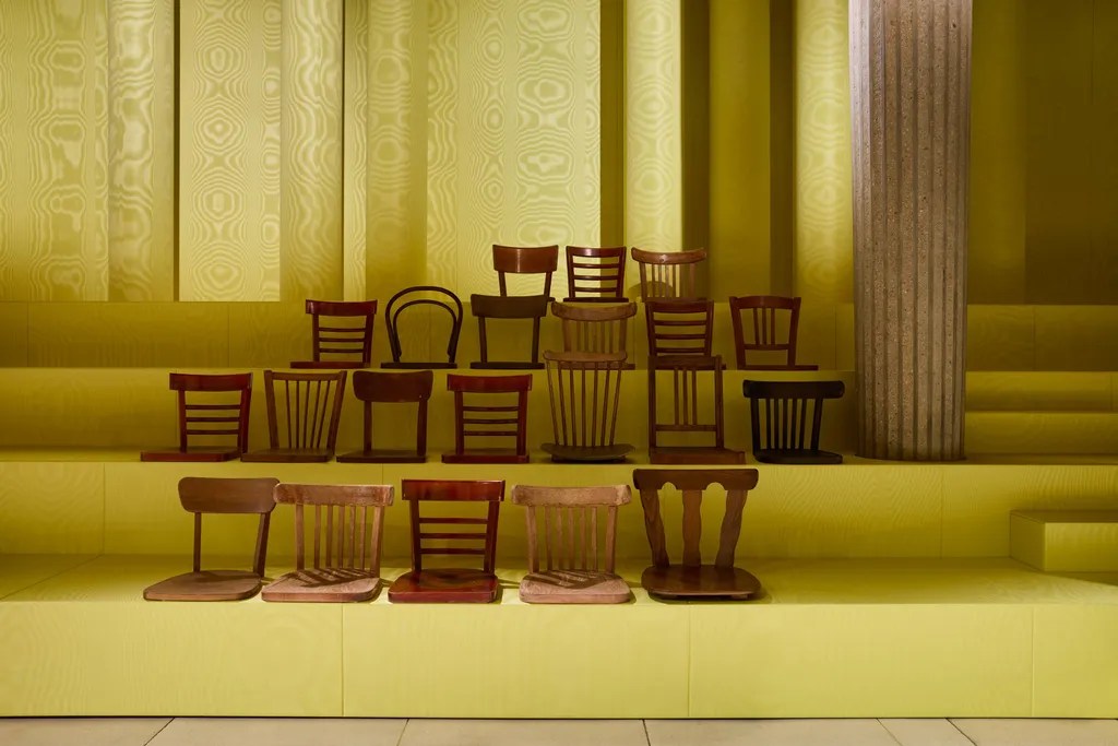 Da Chanel a YSL: le scenografie più suggestive di questa&nbsp;PFW