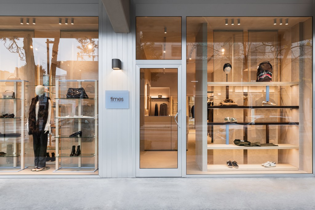 Moitié Studio firma il nuovo concept per Times Store: un design elegante mirato a un’esperienza d’acquisto unica 