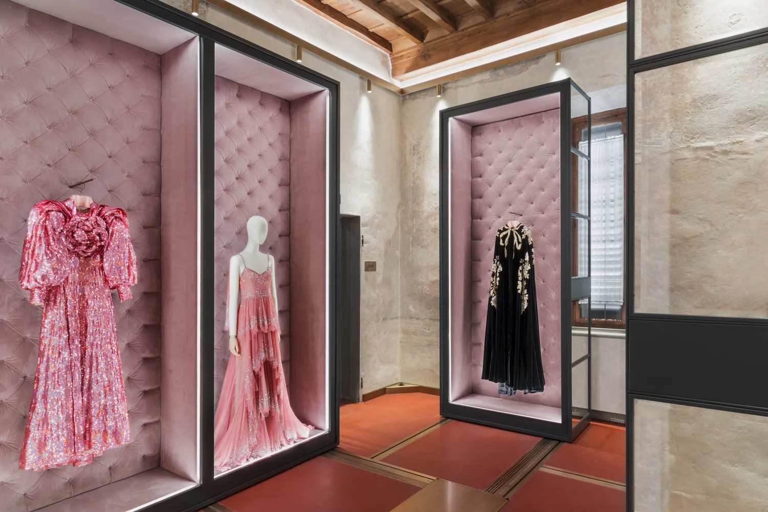 Gucci torna a casa: la sfilata Cruise 2026 nel cuore della memoria della maison