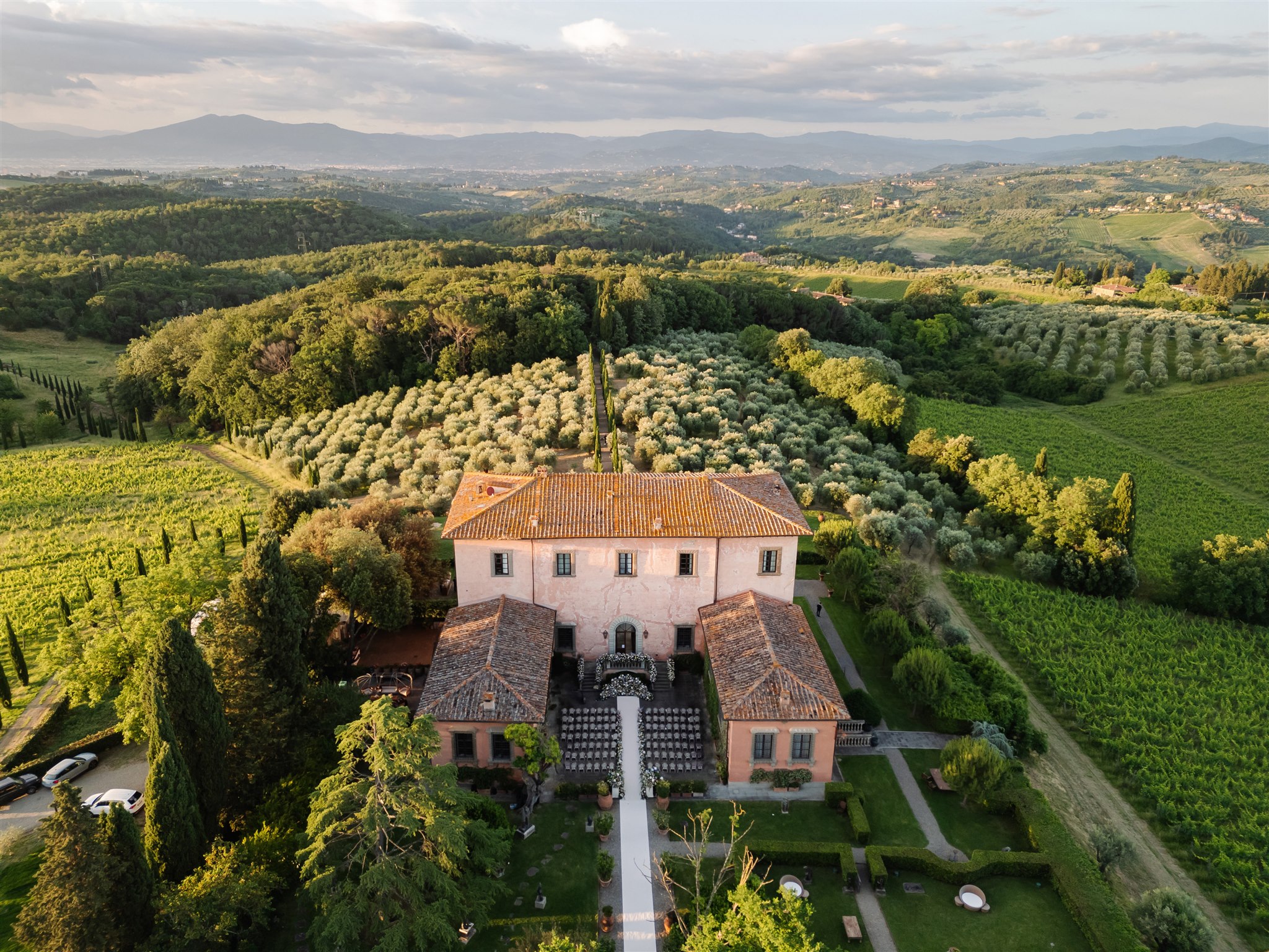 Villa Mangiacane:  la dimora storica progettata da Michelangelo immersa nelle colline del Chianti