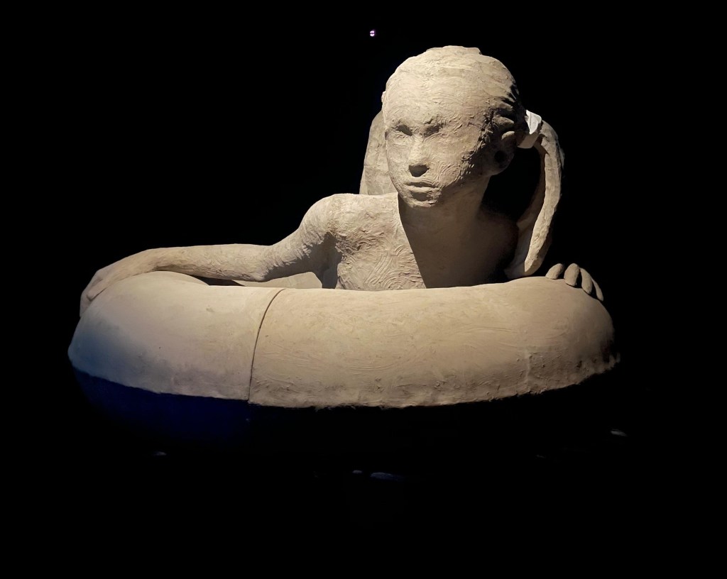 Valerio Berruti a Palazzo Reale: inaugurata la mostra “More than kids”, un viaggio visivo tra infanzia e identità&nbsp;collettiva