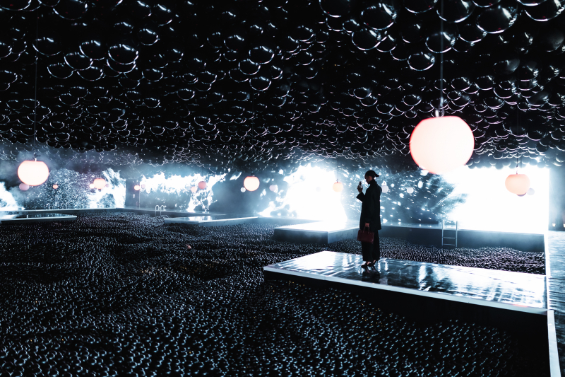 EUPHOЯIA – ART IS IN THE AIR