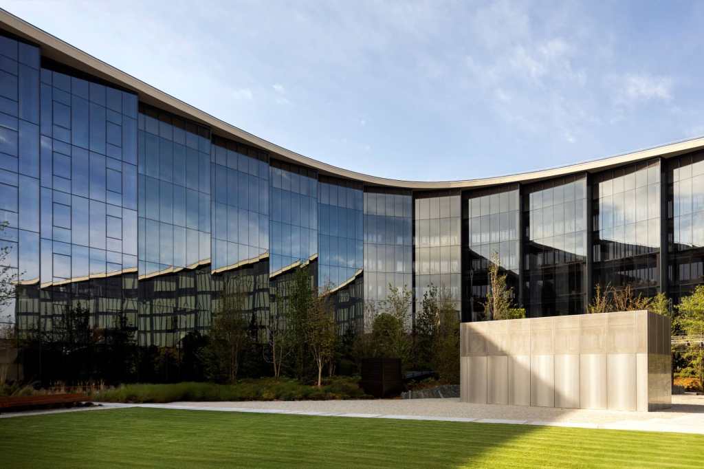 Casa Moncler: il nuovo headquarter di 77mila metri quadrati firmato Antonio Citterio e Patricia&nbsp;Viel