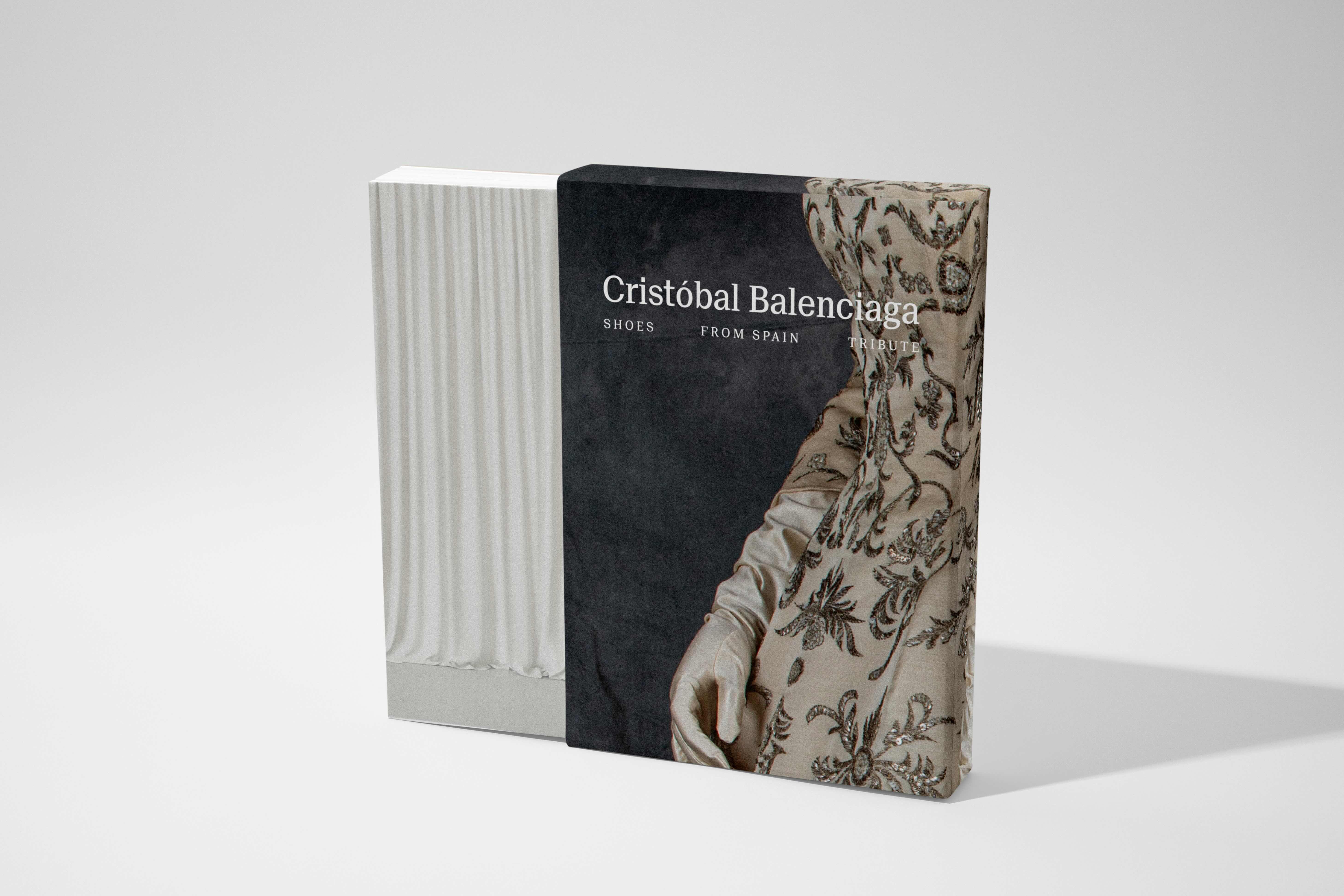 C’è un libro che racconta l’eredità di Balenciaga attraverso le scarpe