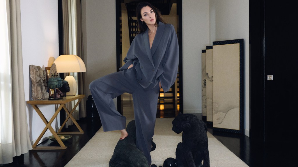 La casa milanese di Giorgio Armani apre le porte per la campagna&nbsp;SS26