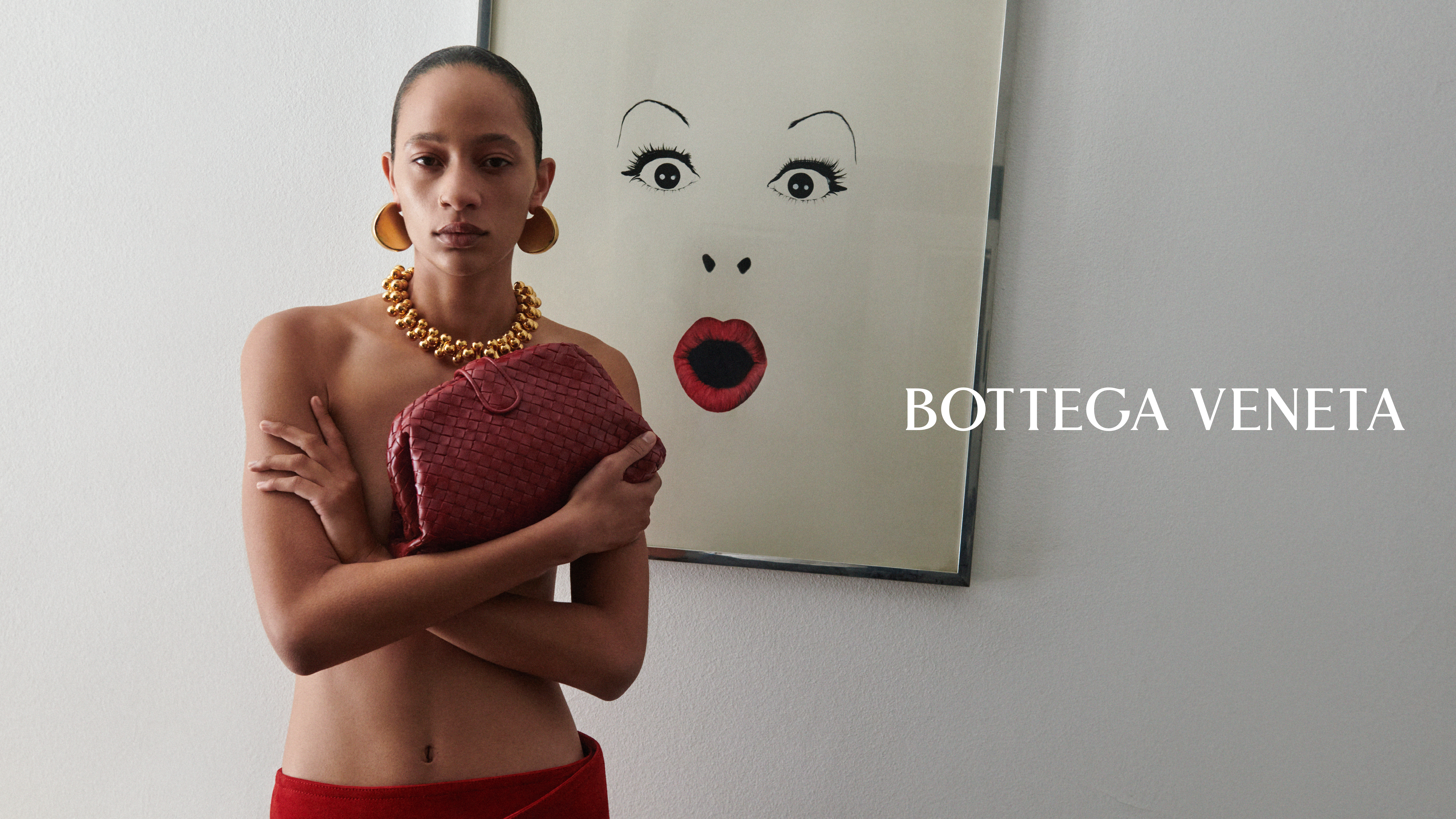Bottega Veneta racconta il legame tra borsa e persona in IL MIO