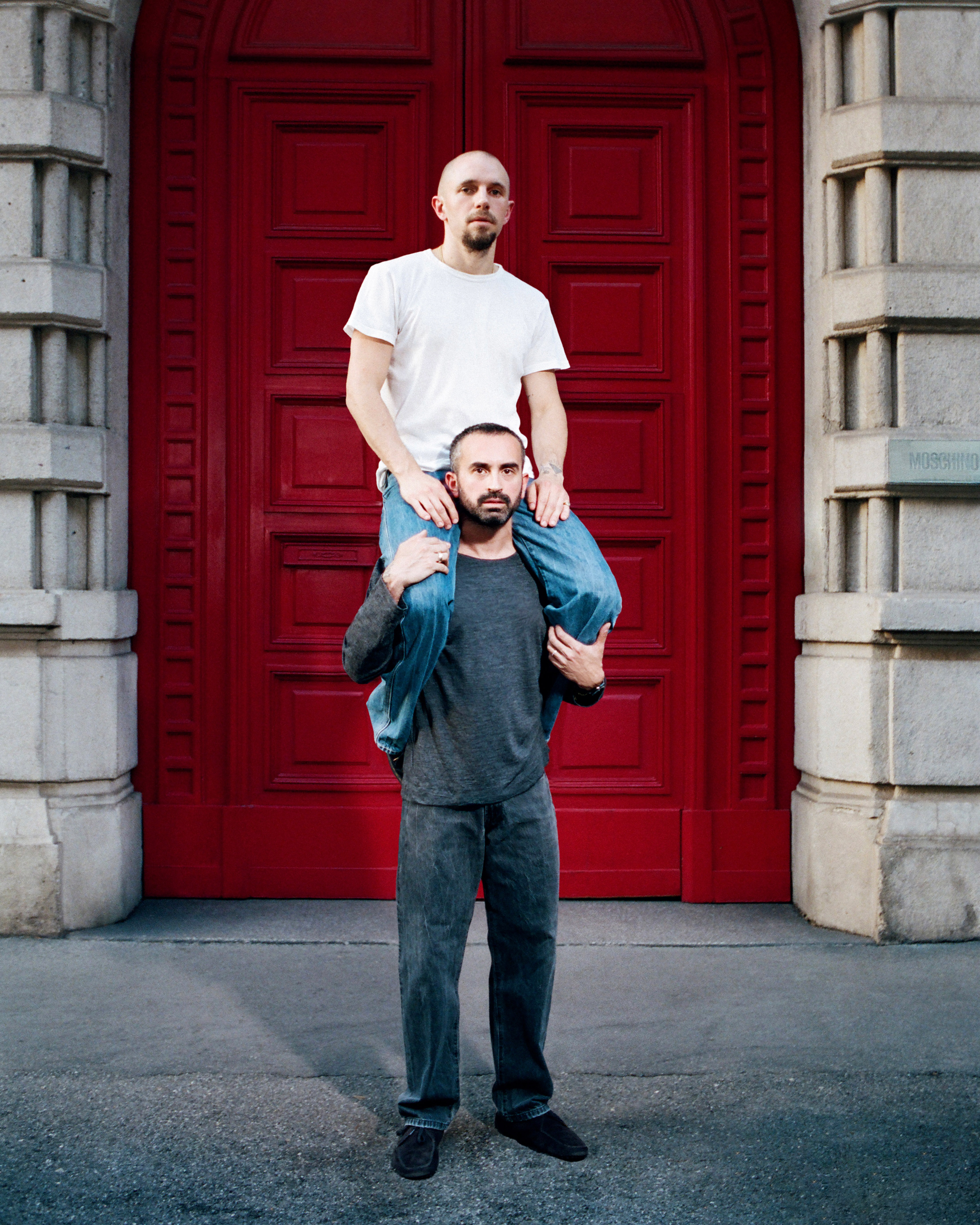 Loris Messina e Simone Rizzo nuovi direttori creativi di Moschino