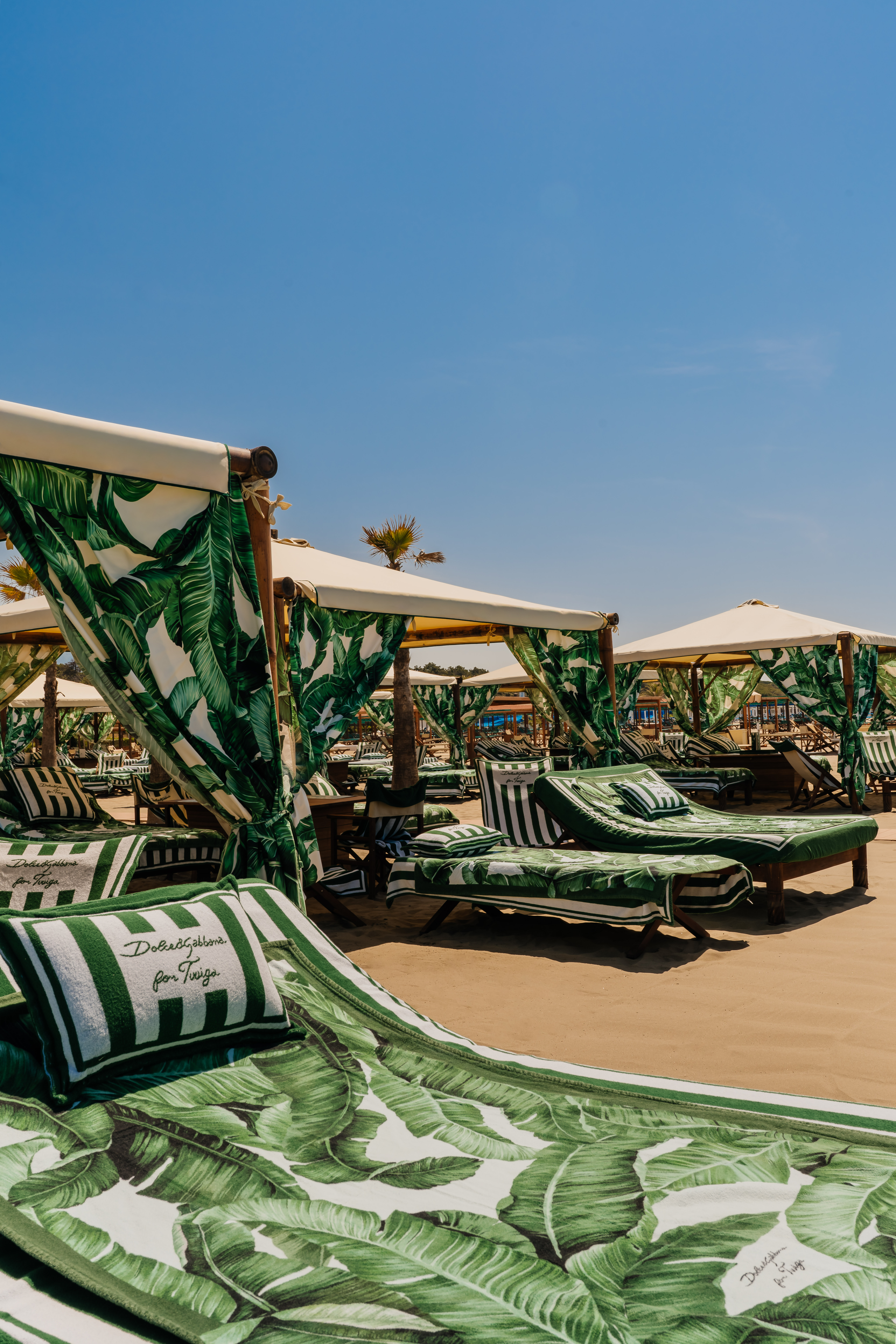 DG Resort al Twiga: la Versilia in stampa Banano